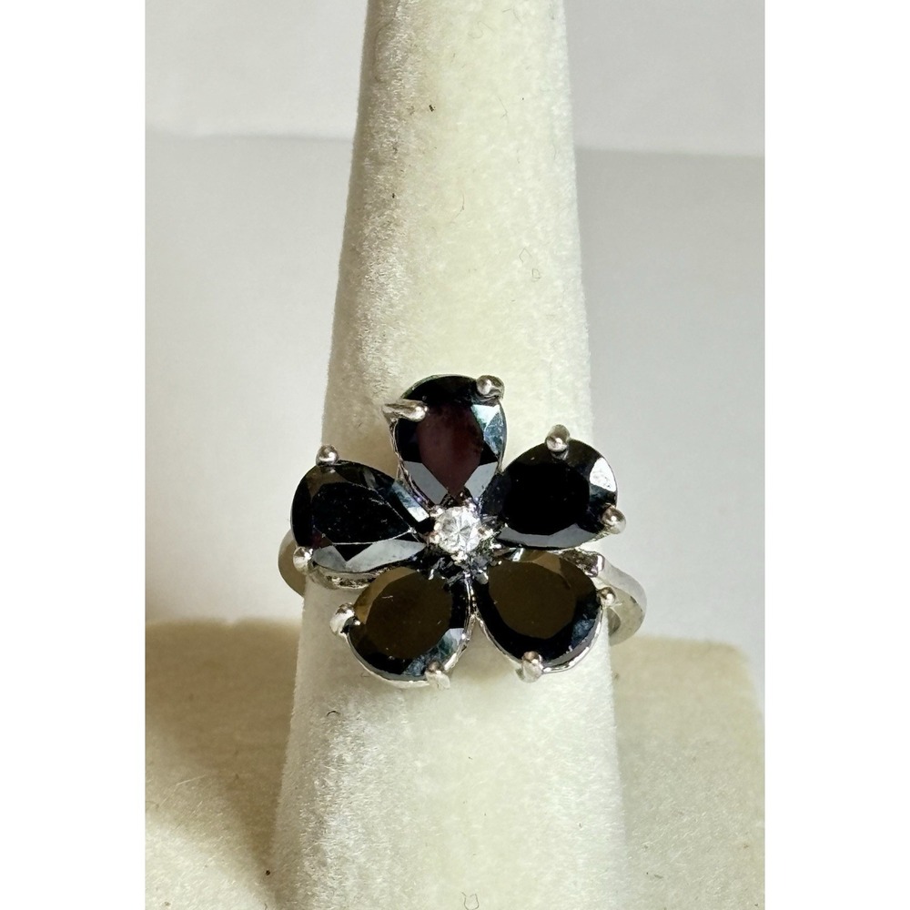 Vintage Silver Tone Black Pear-Shaped Rhinestone Flower Ring White Center Size 7